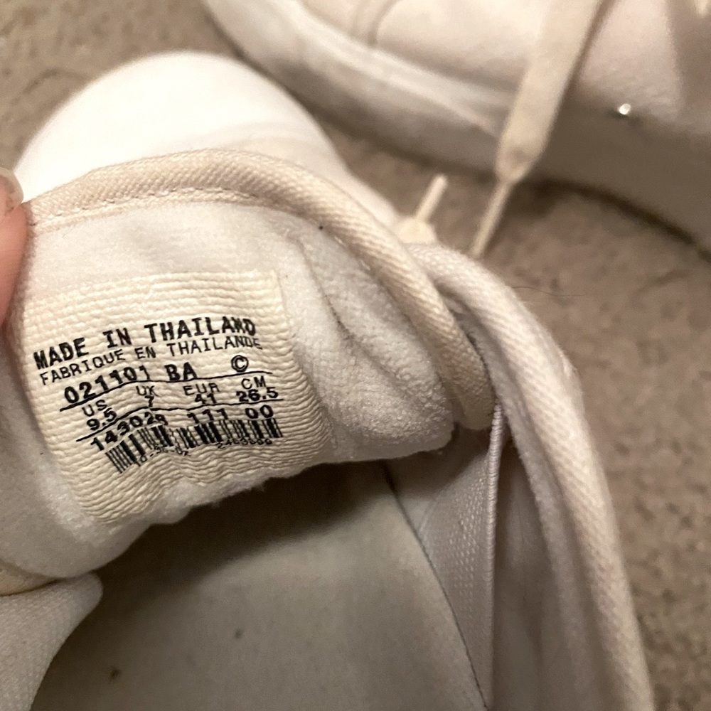 Sneaker Slides - Picture 2 of 3